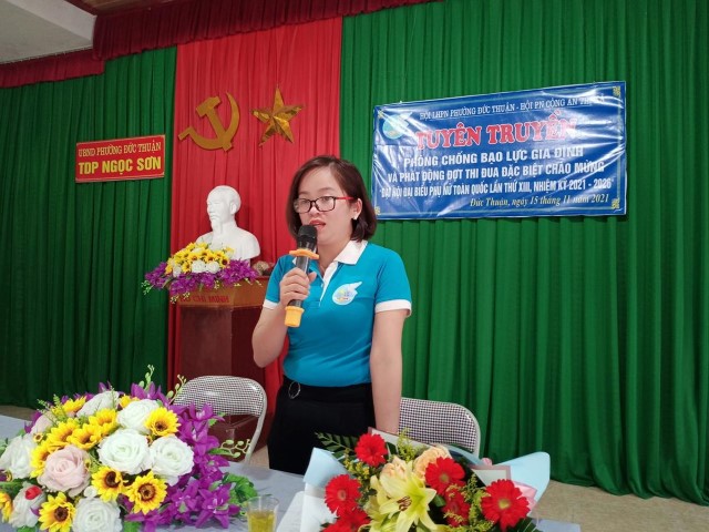 Hội LHPN phường Đức Thuận tuyên truyền luật bình đẳng giới và phát động thi đua chào mừng Đại hội Đại biểu phụ nữ toàn quốc lần thứ XIII